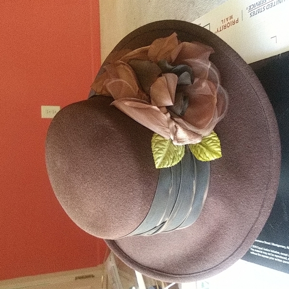 Cappelli wool designer  hat w satin/ flower+ free - Picture 3 of 12